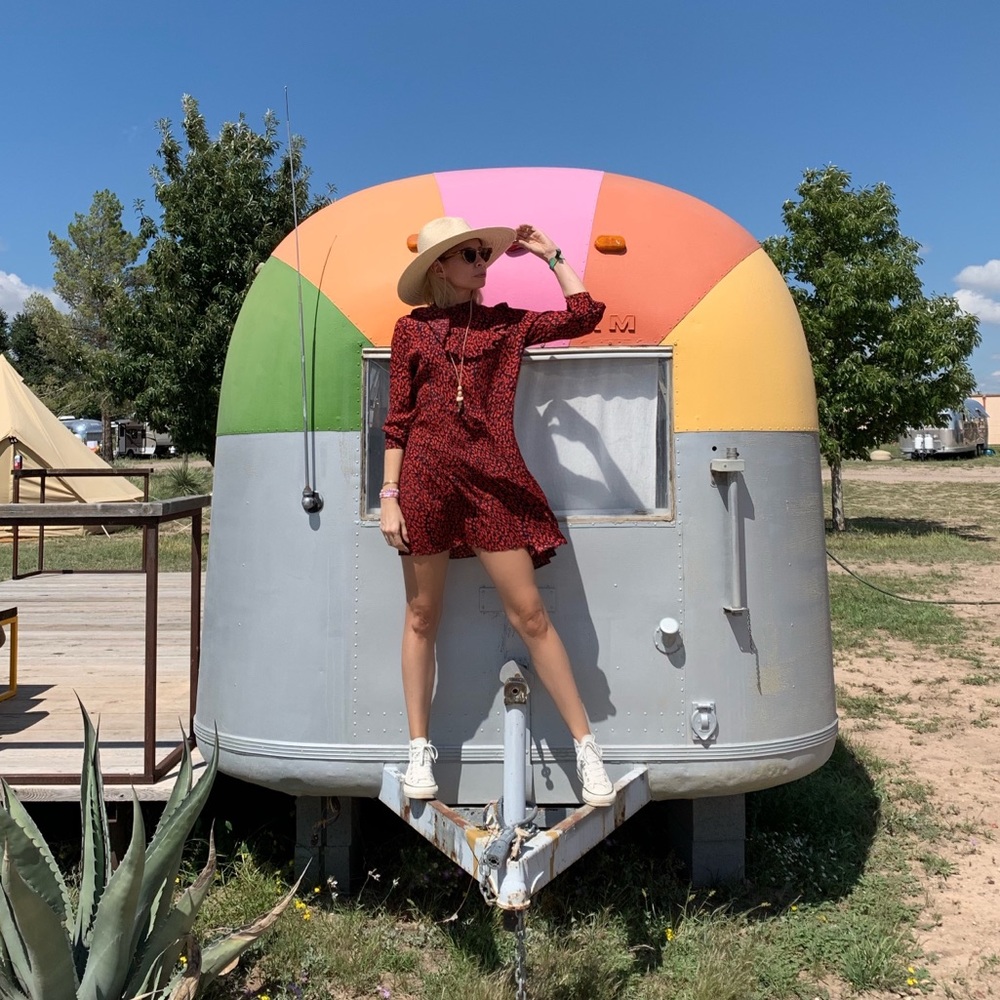 Hi Poshmark Community 👋🏼☺️ - Picture 4 of 4